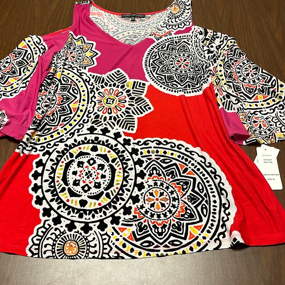 Coco Bianco cold shoulder top, size XL, NWT